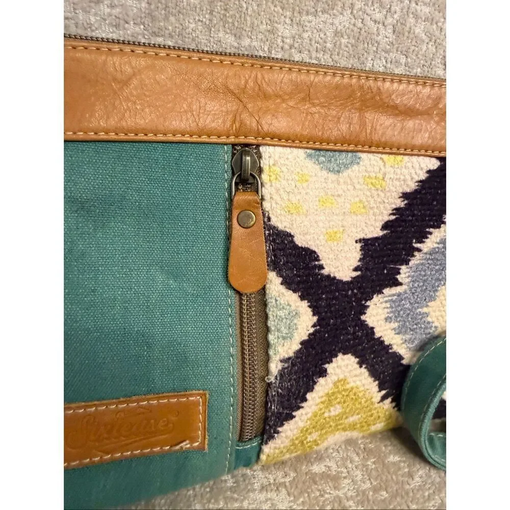 Sixtease Women's Teal Geometric Woven Rug Upcycled Canvas Purse Crossbody Bag